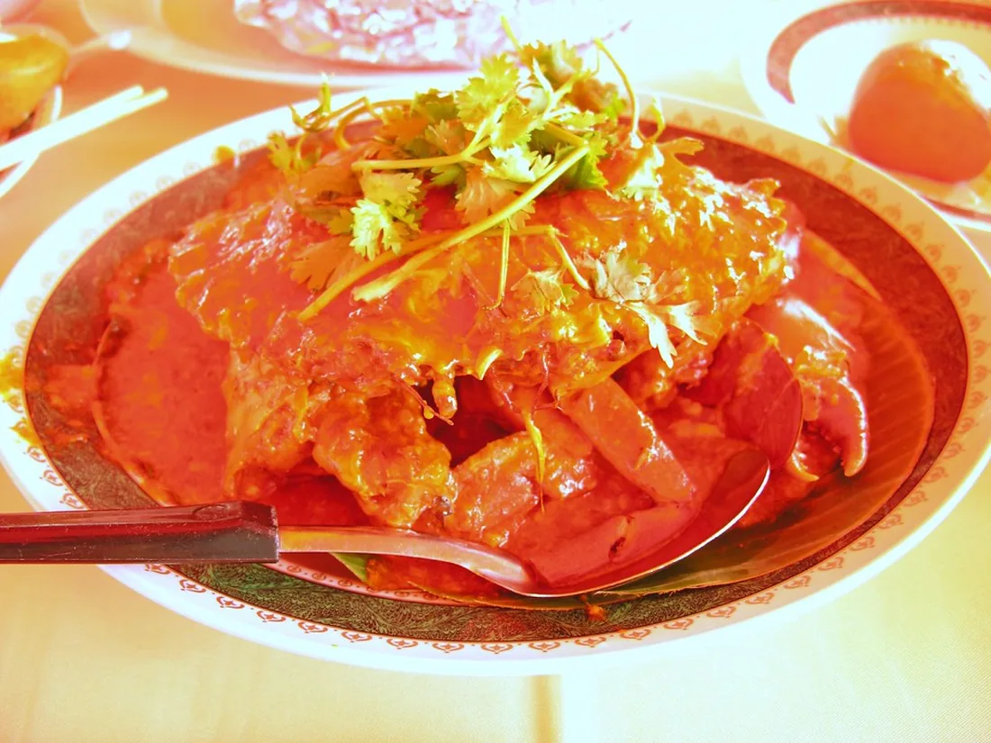 Cua thịt rang me